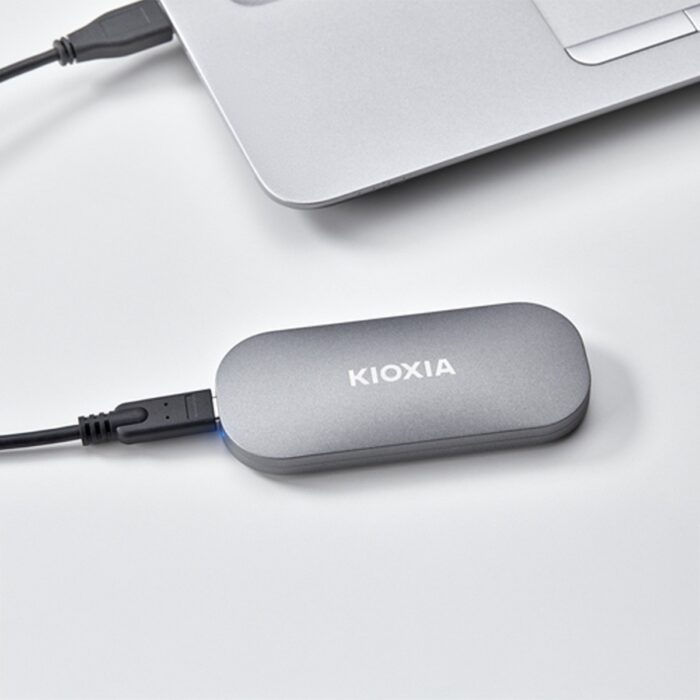 Твердотільний накопичувач Kioxia KIO-LXD10S500GG8 Exceria Plus 500 ГБ USB 3.2 - Зображення 3
