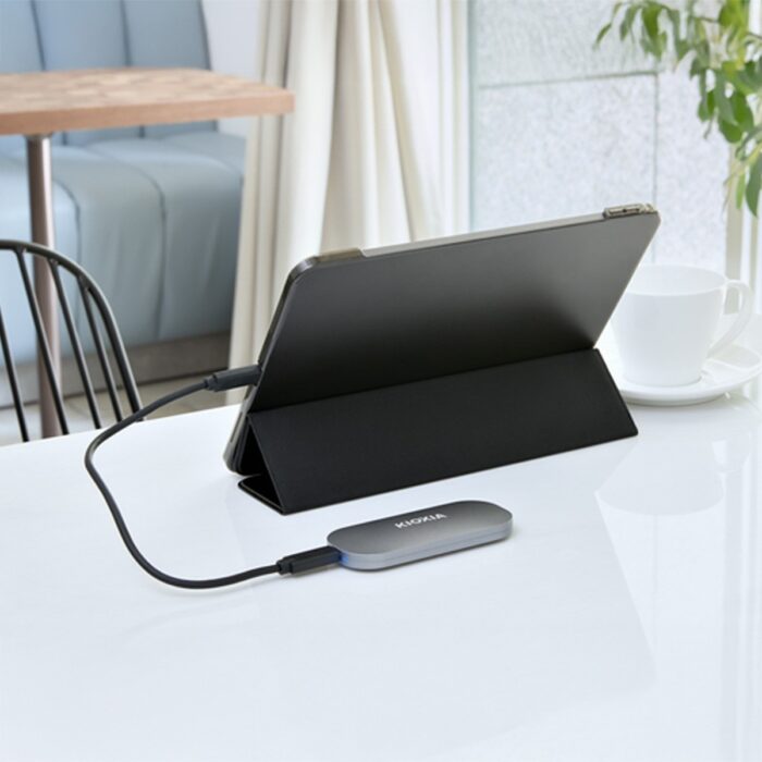 Твердотільний накопичувач Kioxia KIO-LXD10S500GG8 Exceria Plus 500 ГБ USB 3.2 - Зображення 6