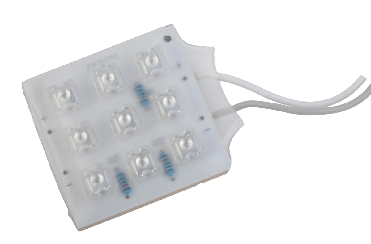 Кластер діодів 9FLUX у пластиковій кришці (червоний) Кластер діодів 9FLUX Vipow LED0106 у пластиковій кришці (червоний)