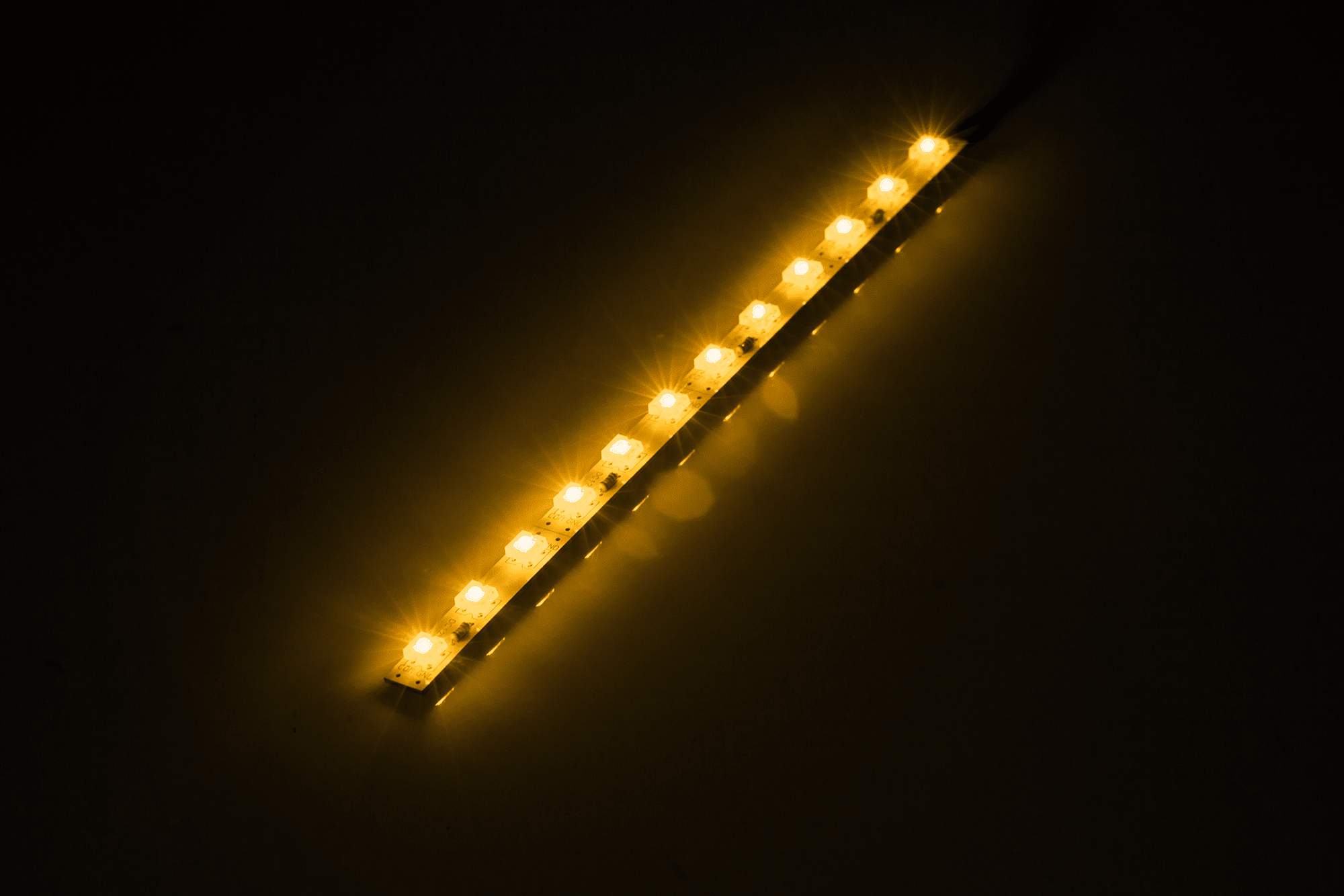 Світлодіодна стрічка FLUX 24 см ЖОВТА 12 В Світлодіодна стрічка Vipow LED0006 FLUX 24 см ЖОВТА 12 В