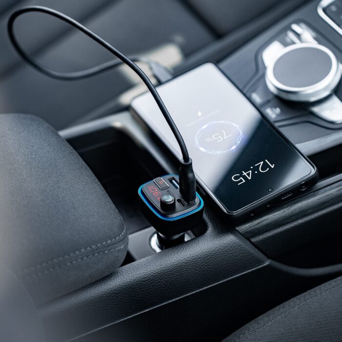 Автомобільний FM-передавач Peiying URZ0487 з функцією Bluetooth (2x USB + USB-C) - Зображення 6